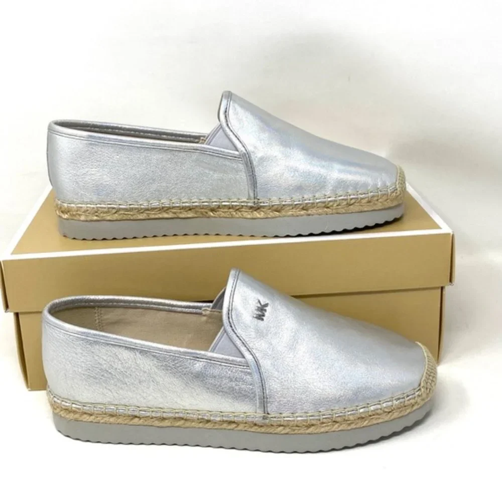 💖MEGA SALE💖🌿 NWT Michael Kors Hastings Slip On  7 Metallic Silver 40R8HTFP2M